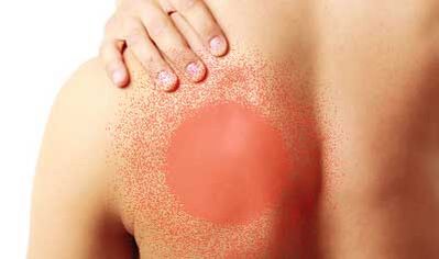 Douleur sous l'omoplate gauche